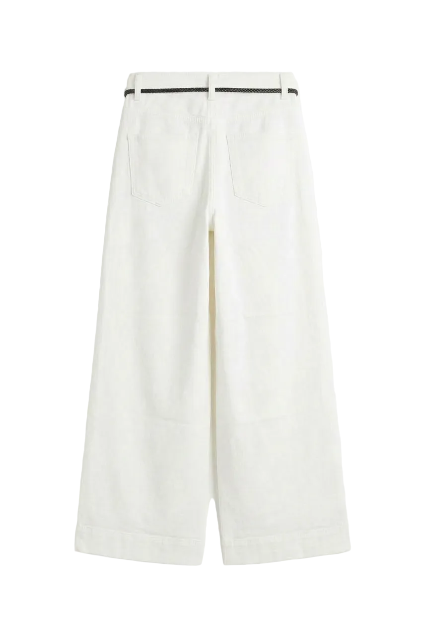 Jeans Bianchi Larghi con Cintura e Foulard