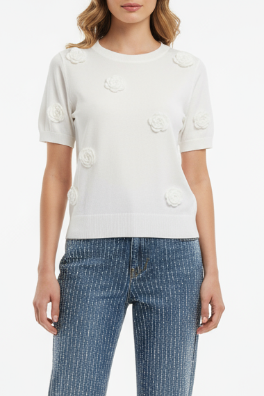 MAGLIA MANICHE CORTE CON FIORI