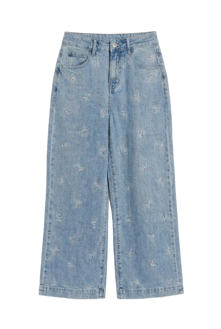 Jeans con fiocchi ricamati