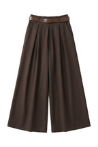 Pantaloni con cintura a gamba larga