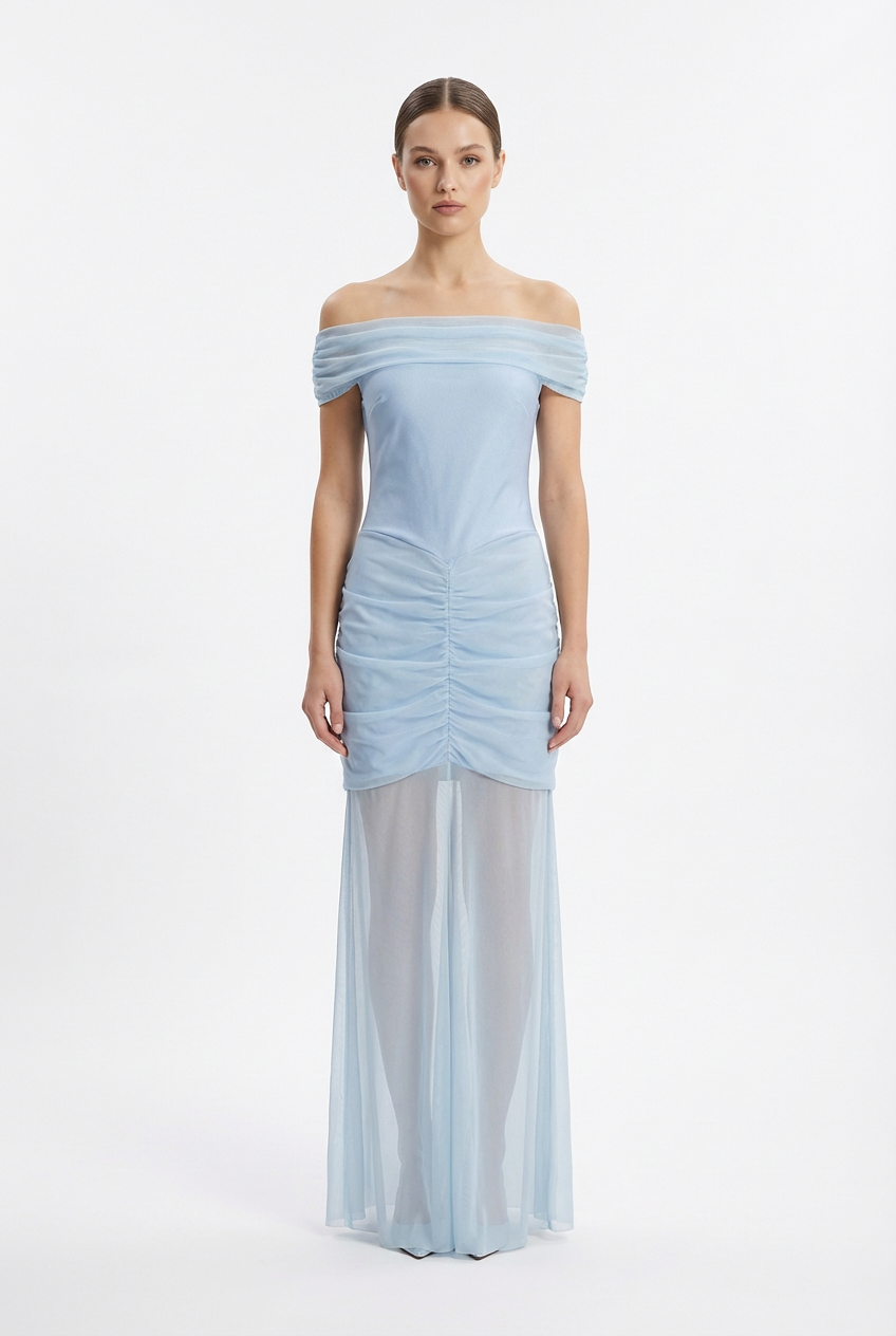 Abito in Tulle Drappeggiato con Spalle Velate