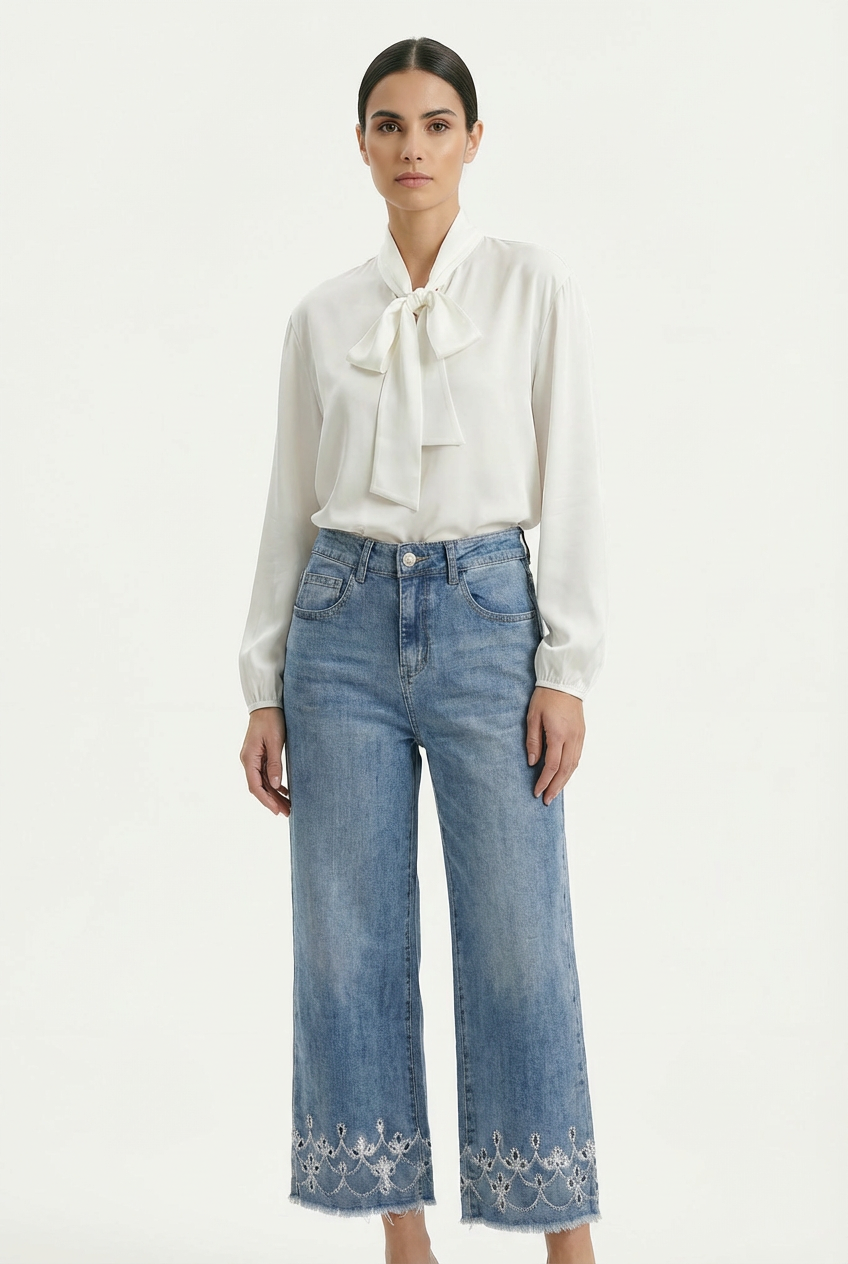 Jeans con Orlo Ricamato