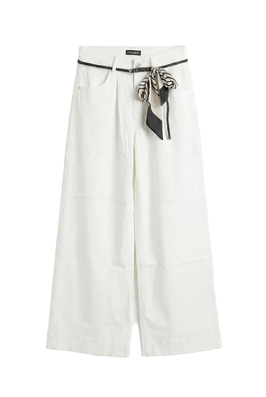 Jeans Bianchi Larghi con Cintura e Foulard