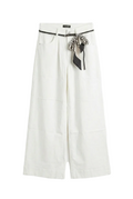 Jeans Bianchi Larghi con Cintura e Foulard