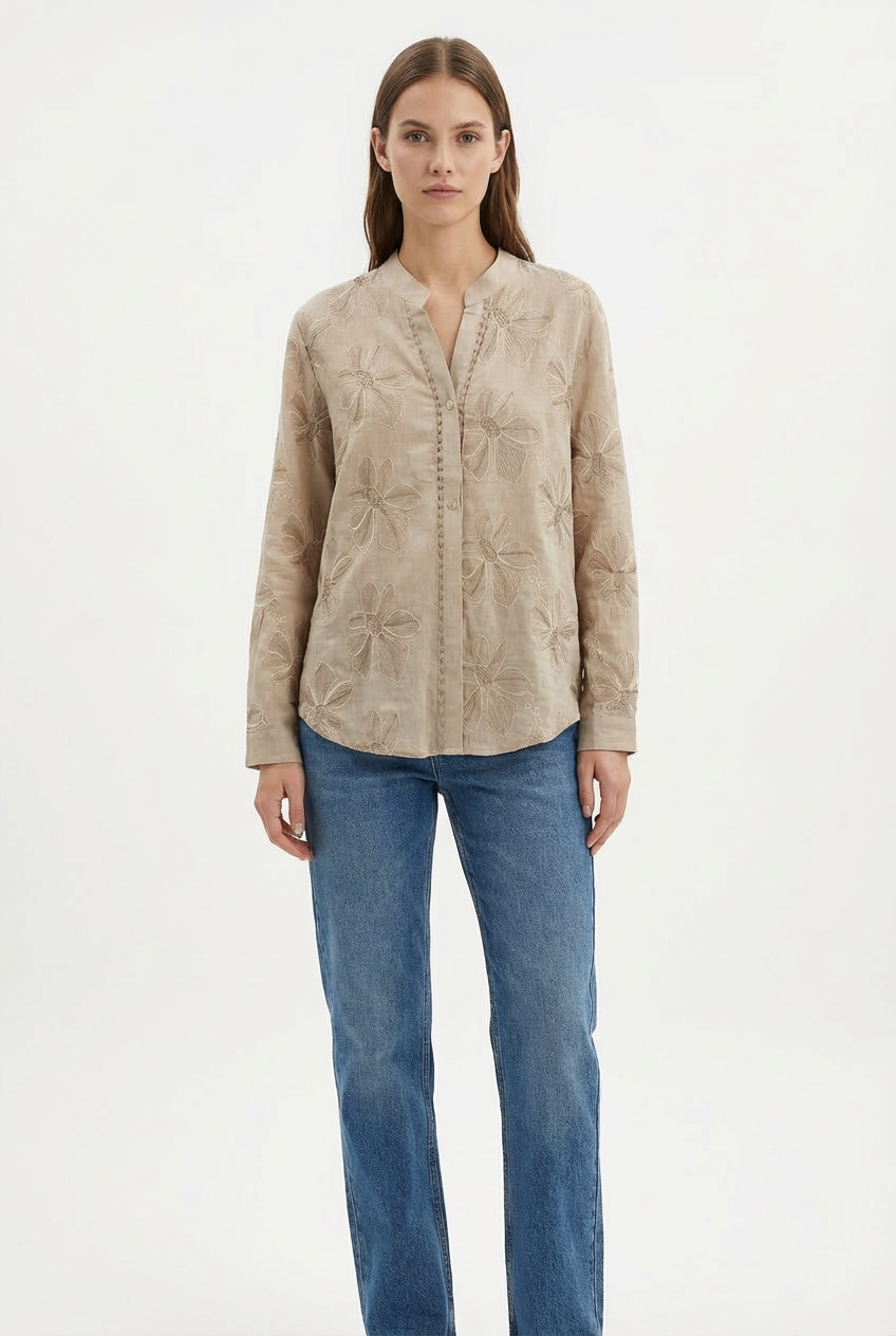 Camicia in cotone con ricami floreali