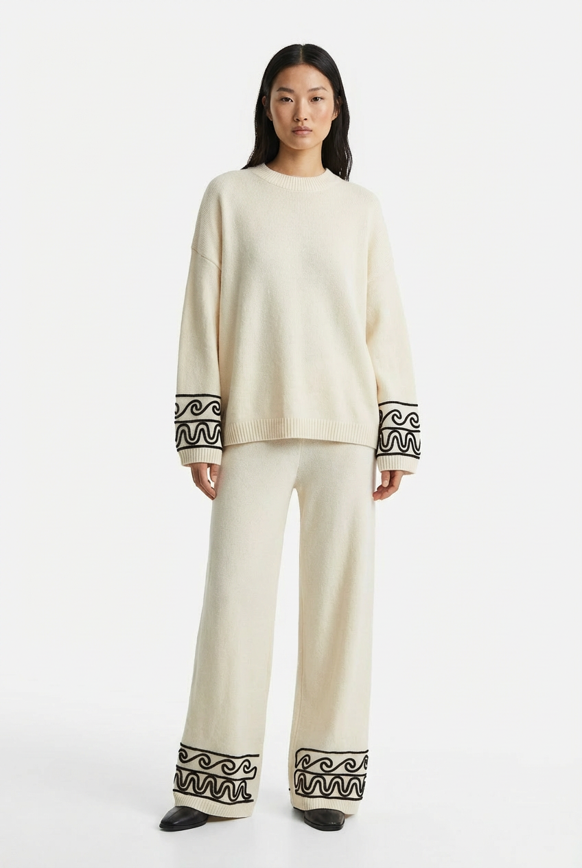 Pantalone con ricami