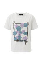 T-shirt con stampa floreale “Sweet”