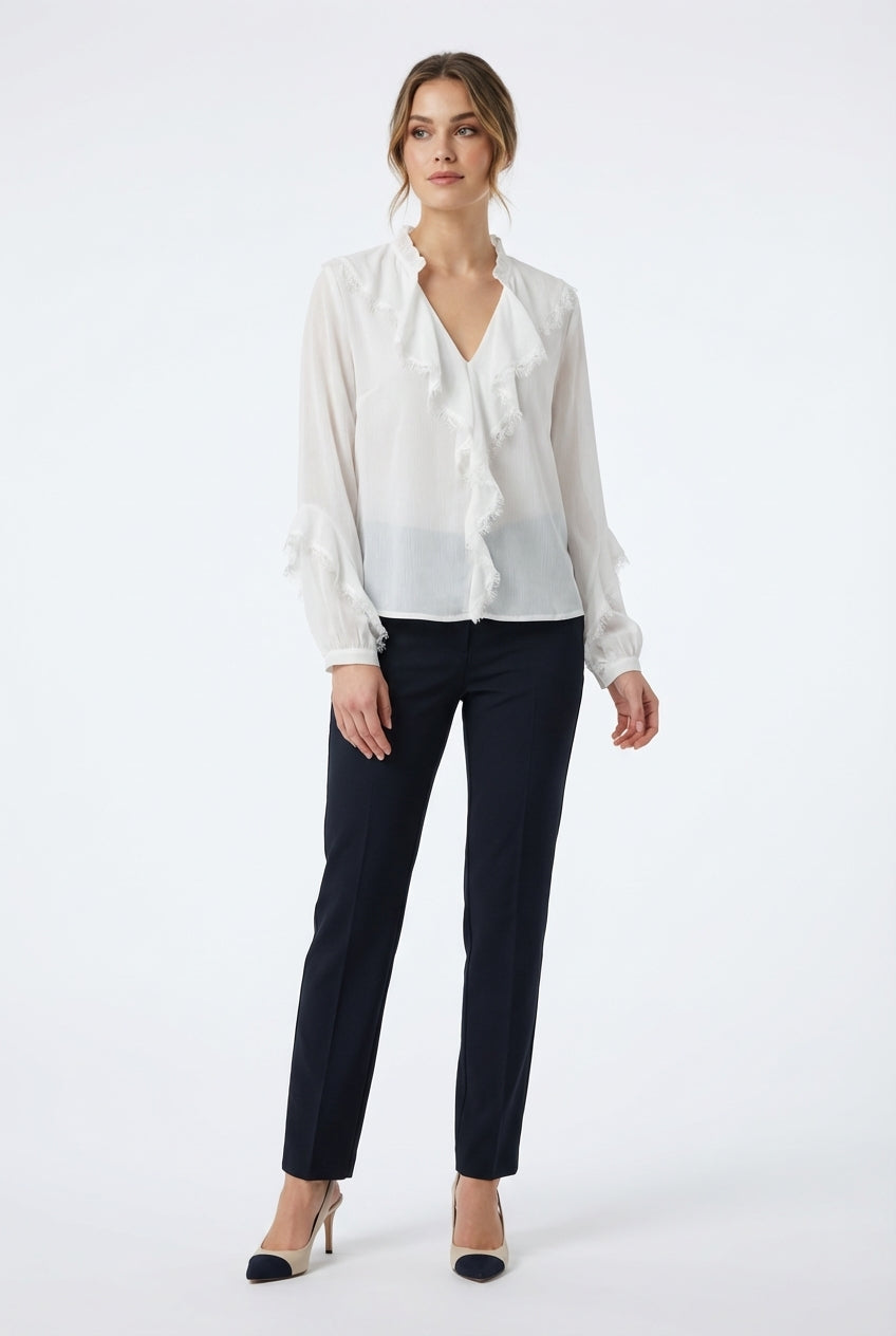 Blusa Bianca in Chiffon con Rouches e Dettagli Sfrangiati