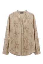 Camicia in cotone con ricami floreali