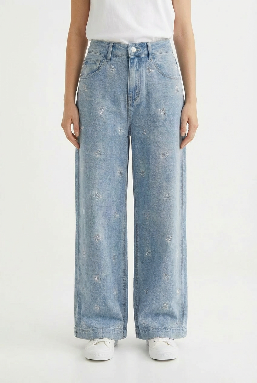 Jeans con fiocchi ricamati
