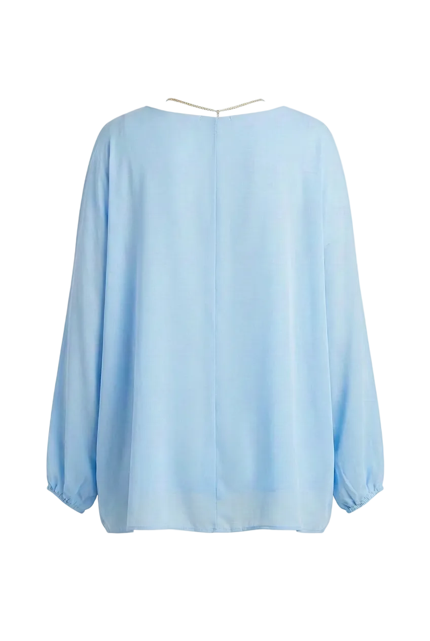 Georgette con collana abbinata