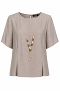 Blusa Beige con Collana Coordinata