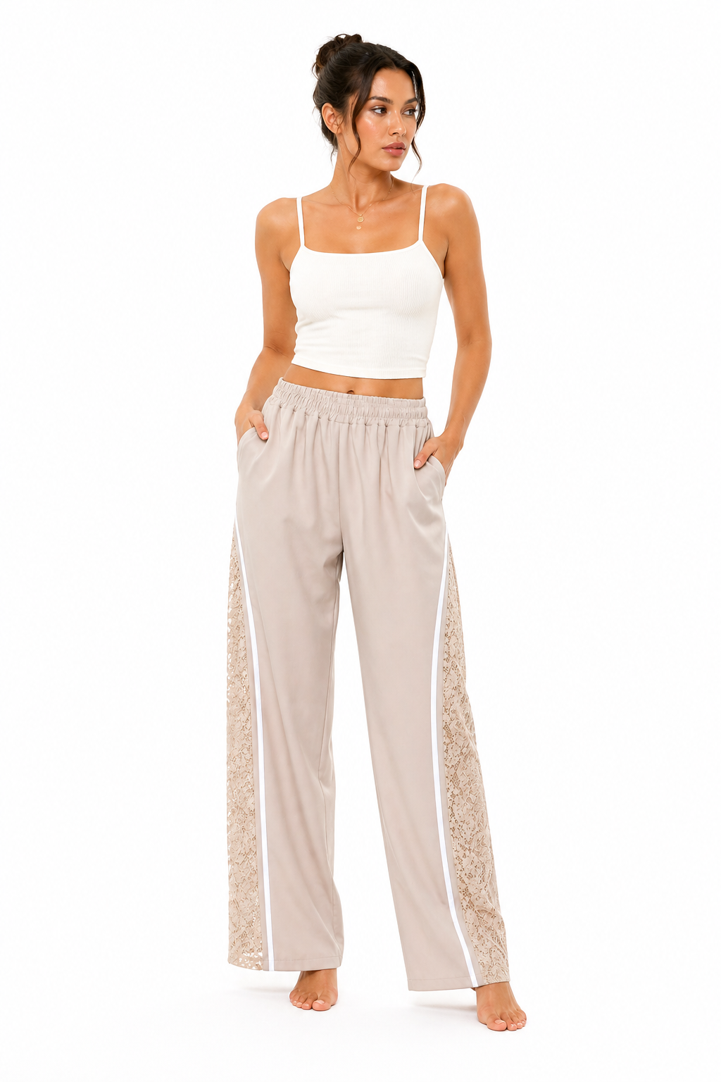 Pantaloni Fluidi Wide-Leg con Inserti in Pizzo e Bande Laterali